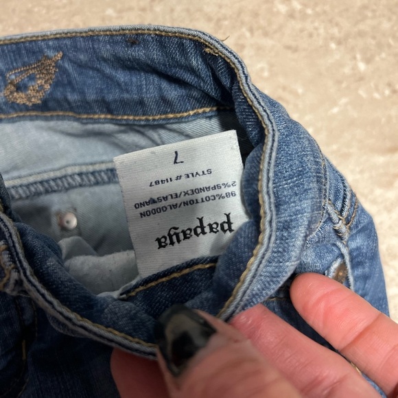 ๐EUC- PAPAYA DISTRESSED BOOT CUT JEANS SZ 7๐๐ - Picture 6 of 9